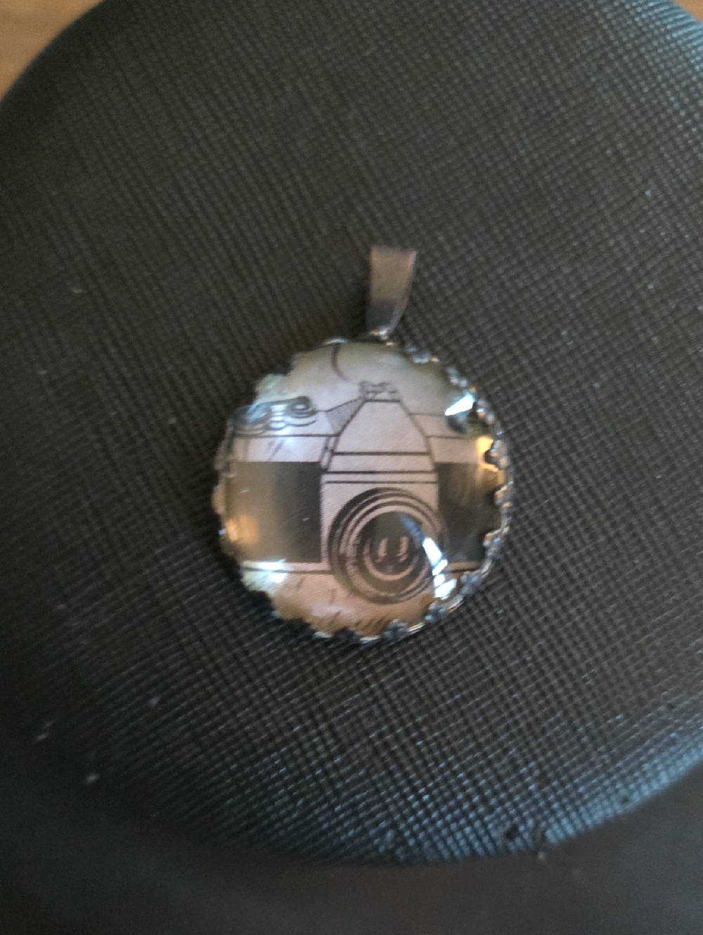 Camera Illustration Bottle Cap Pendant - Black & Silver